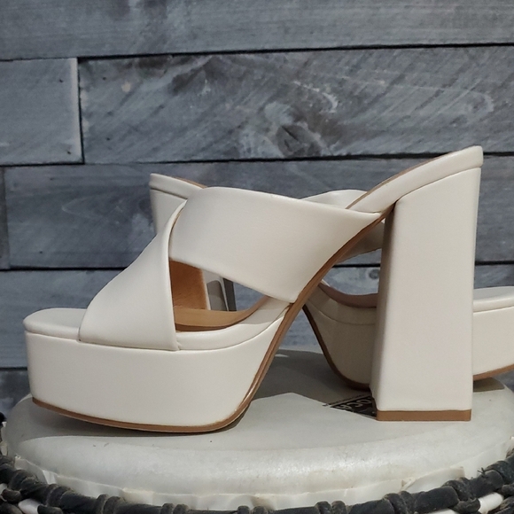 ShuShop Cream Platform Sandals with Pearl Detail Federica NIB Going Out Heels - Picture 3 of 10